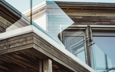 Limpeza e Conservação de Sacadas de Vidro: Brilho e a Transparência por Mais Tempo